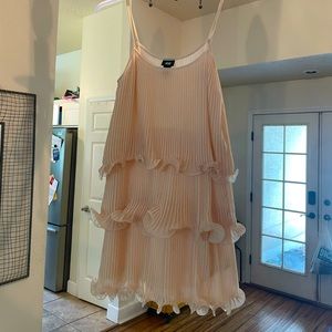 Fun and flirty size small light pink H&M dress